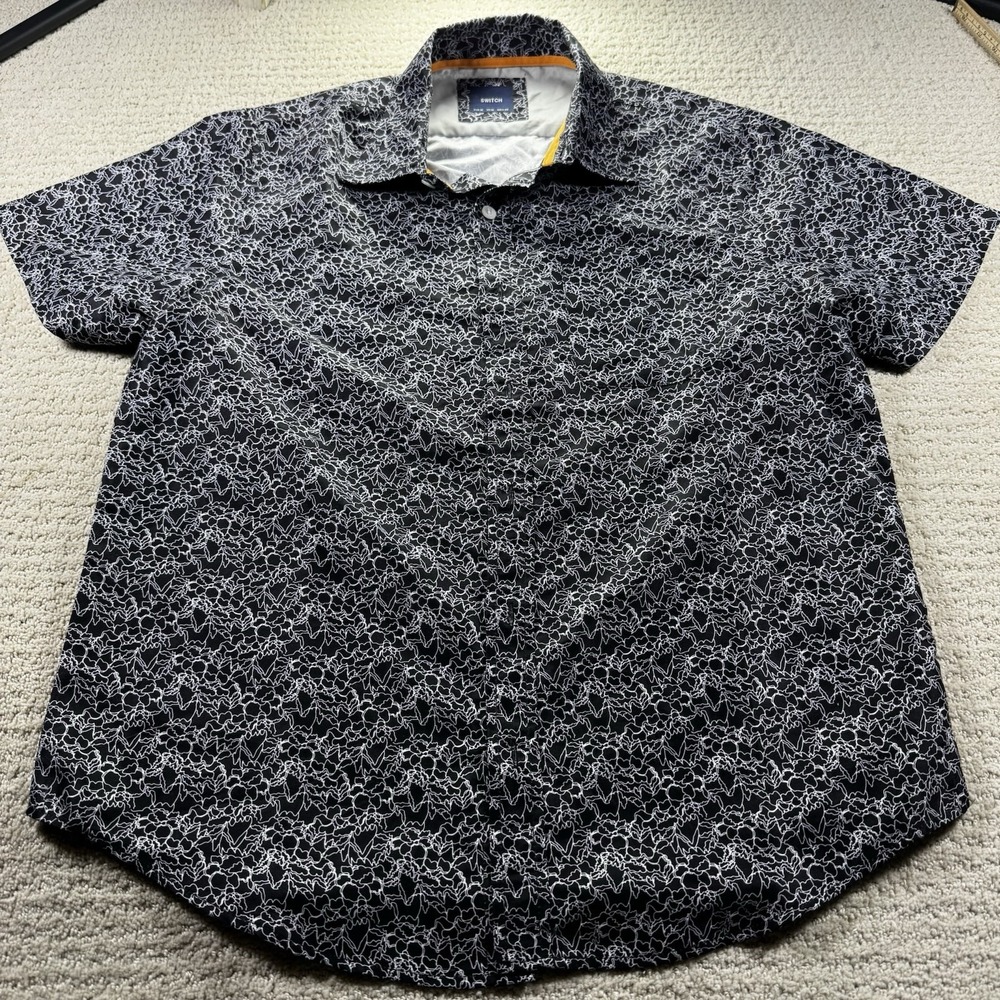 Switch men's Medium‎ Black & White Short Sleeve Button Down